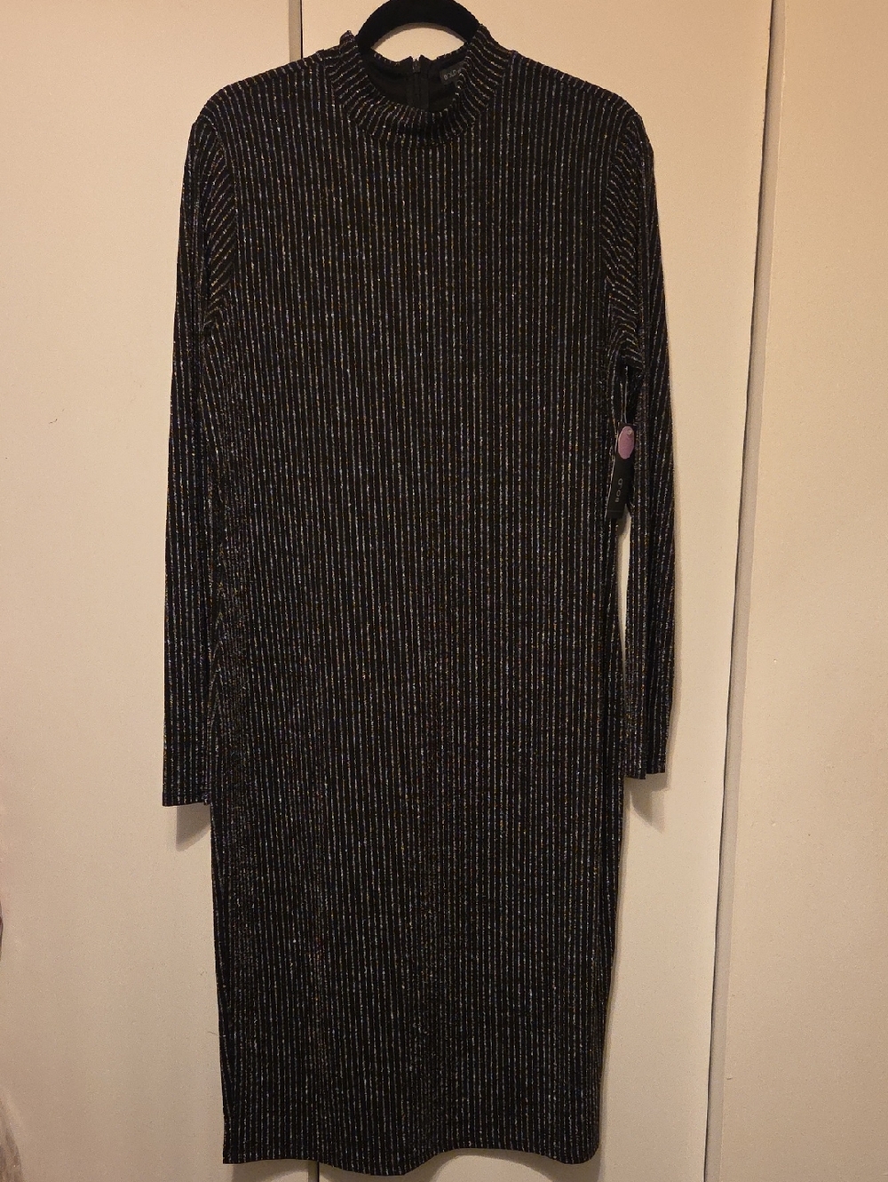 BOLD elements Black Metallic-Striped Midi Dress